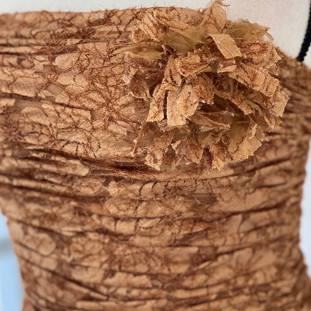 Lillie Rubin Strapless lace metallic gold top sz 4 - Picture 2 of 4
